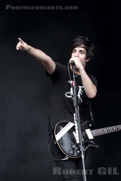 ALL TIME LOW - 2010-08-27 - SAINT CLOUD - Domaine National - Grande Scene - 